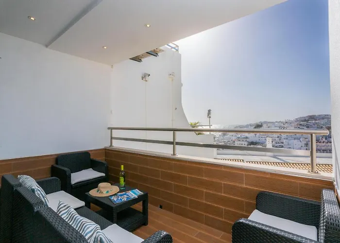 Old Town Apartment *